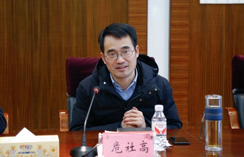 宜昌市總工會(huì)走訪(fǎng)慰問(wèn)集團(tuán)困難職工(圖2)