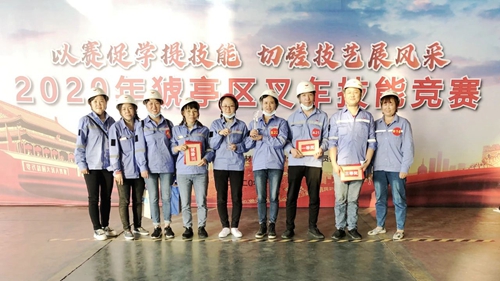 宜昌市猇亭區(qū)總工會組織叉車技能競賽，股份公司多名選手獲得榮譽(圖1)