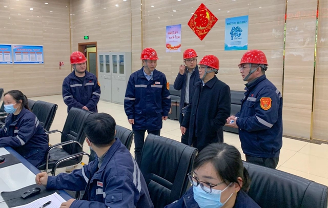 大年初一，王大真到田家河新項(xiàng)目和分子公司走訪慰問(wèn)(圖5)