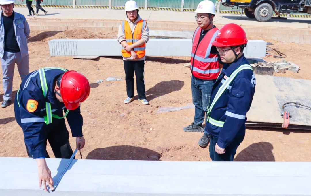 工程建設(shè)跑出加速度！磷化工項(xiàng)目預(yù)制管廊開始安裝(圖3)