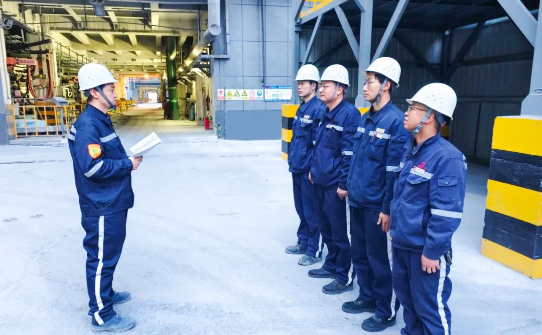 新疆宜化電石車間二一班：強化班組建設(shè)，筑牢基層基石(圖4)