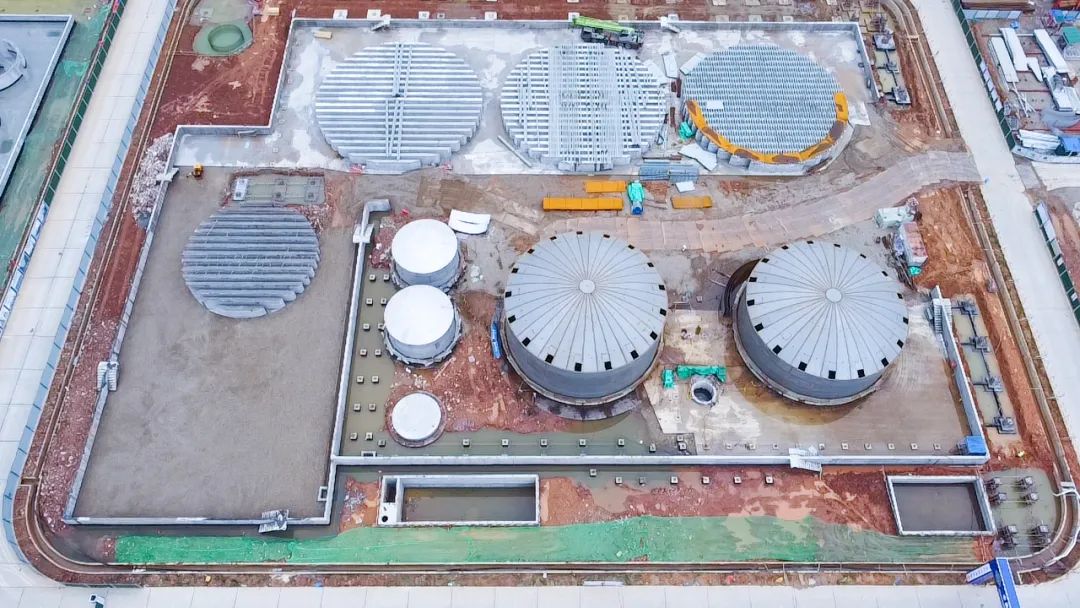 爭春提速！磷化工項目首個建筑單體封頂(圖3)