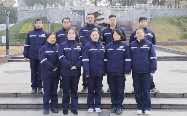 喜報(bào)！全國(guó)表彰，股份公司猇亭片區(qū)電解四班榜上有名！